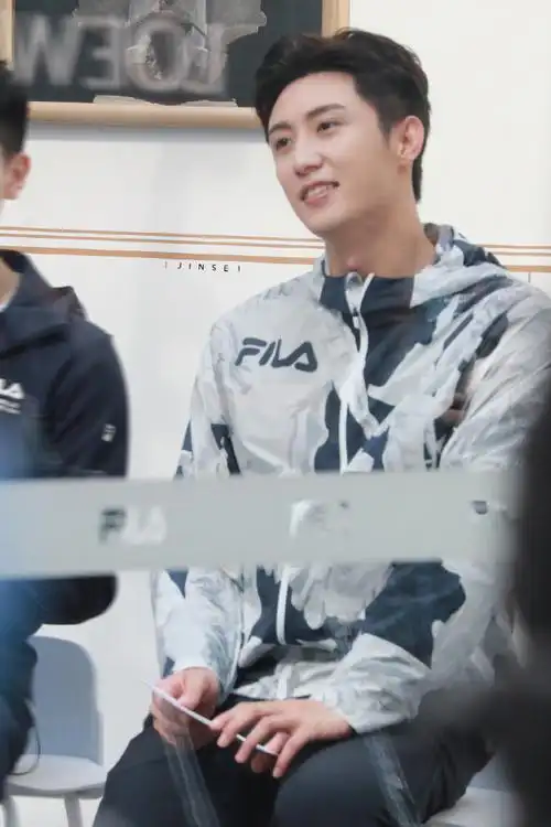 有亿点点可爱  @johnny黄景瑜