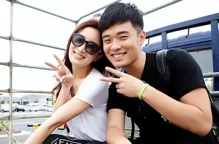 回顾张子萱有一段失败的婚姻再婚嫁给陈赫今一家四口幸福美满