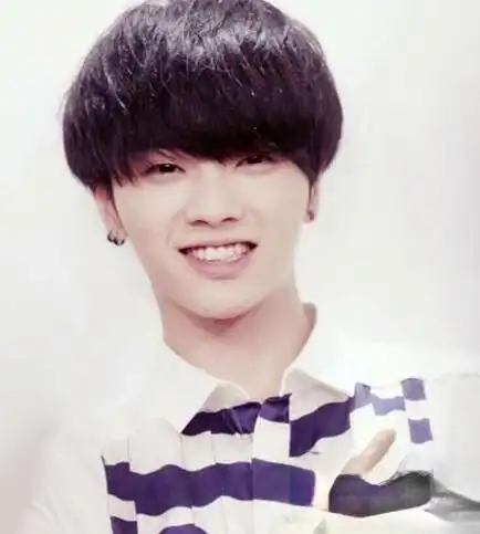 华晨宇发型叫什么 帅气短发释放个性魅力