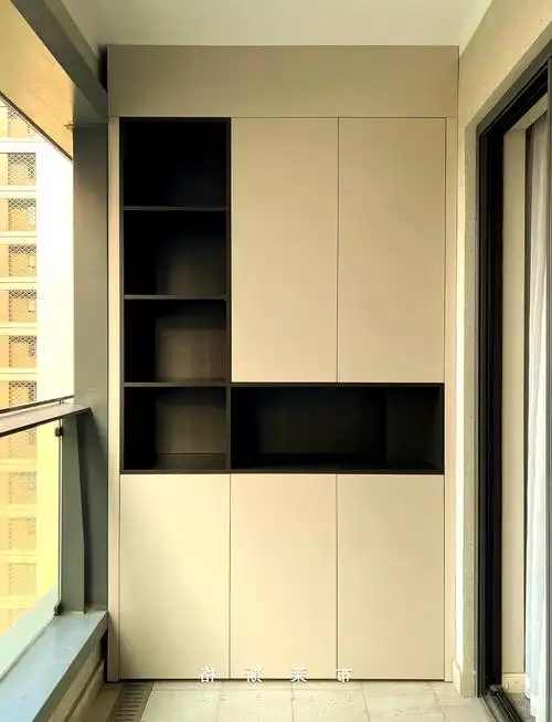 阳台储物柜:长1.53m,进深47c