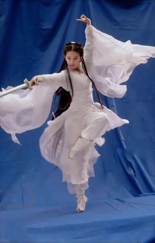 刘亦菲小龙女这几张图我还真是第一次看演员们古装剧身段和仪态才是