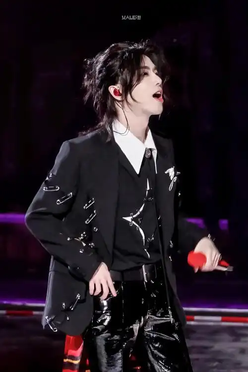 华晨宇美貌大赏##2023华晨宇火星演唱会