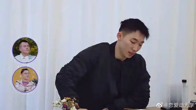 1-25 01:45 来自 女儿们的恋爱超话 关注 于家翊收拾餐具一出门