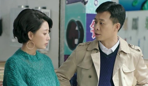 《鸡毛飞上天》:撒娇女人最好命?陈江河爱惨了骆玉珠的"强势"