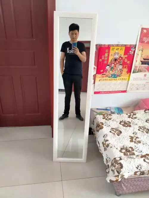 想恋爱了#本人96年身高183cm 体重80kg 想找个女朋友