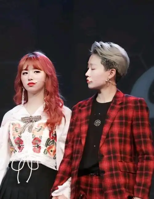 刘雨昕孔雪儿cp太甜,每天都能磕到新的昕雪!