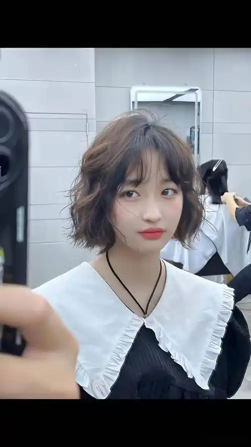 百看不厌"冬短发烫",烫发约起来!