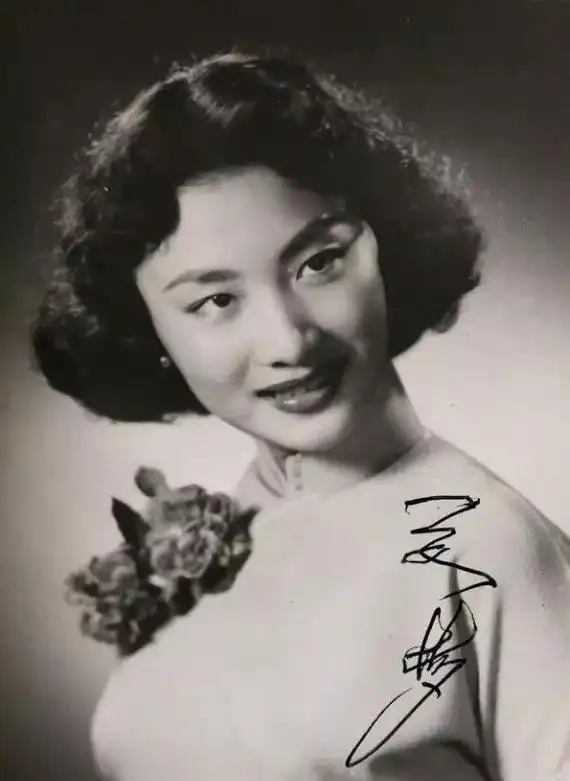 1976年,金庸后悔出轨,撕掉离婚书挽留前妻,朱玫:没有回头路