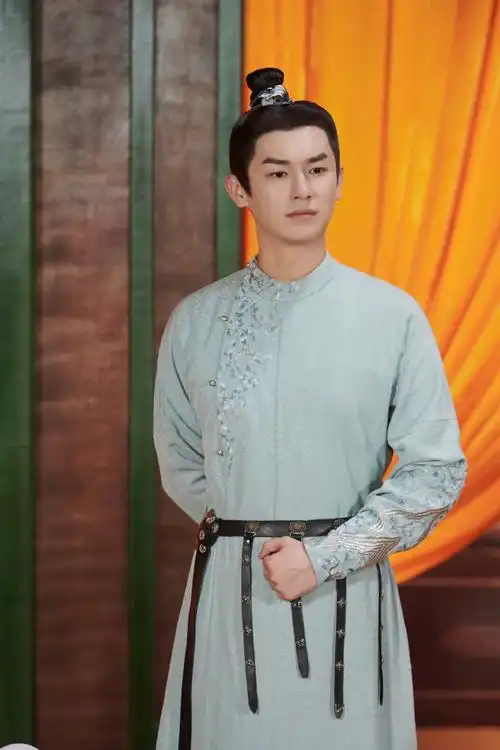 杨旭文超话90#熠熠生辉欢喜大赏#诗情画意,故事开演,『卢凌风』