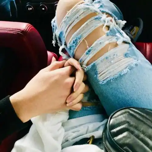 孟佳晒牵手照公布恋请