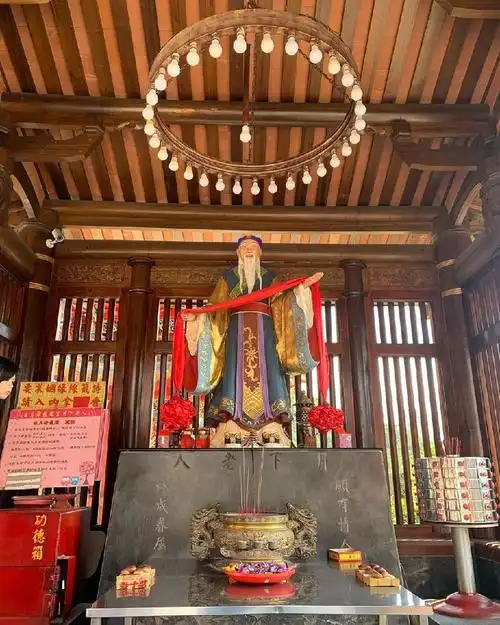 网激推「保证脱单月老庙」藏在日月潭 民众求姻缘「快则一个月,慢则