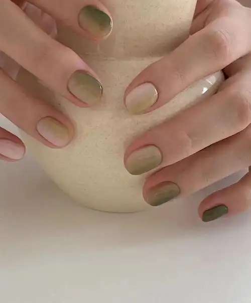 小知识:显手白的美甲颜色(手黑的女生做什么颜色的美甲好看)-图3