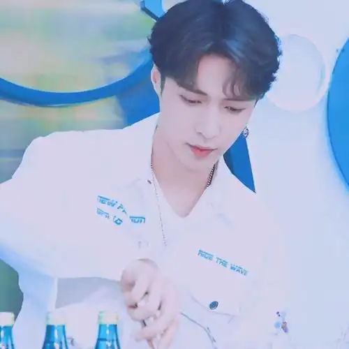 自制张艺兴头像