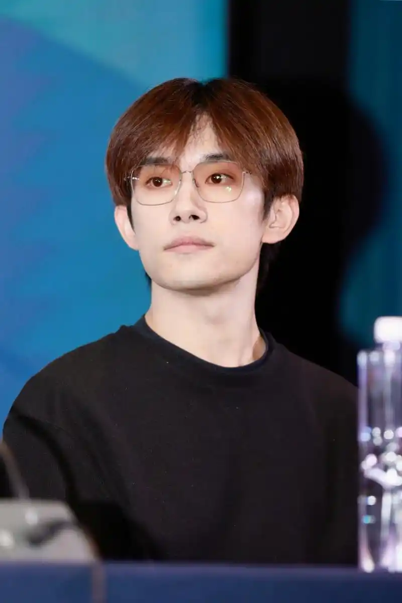 上影评委易烊千玺的(生图)