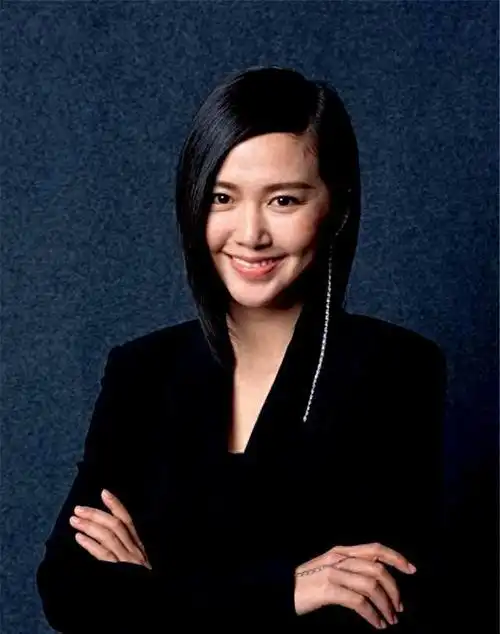 最近的一件趣事引起了人们广泛的讨论:著名歌手谭维维在一档流行的