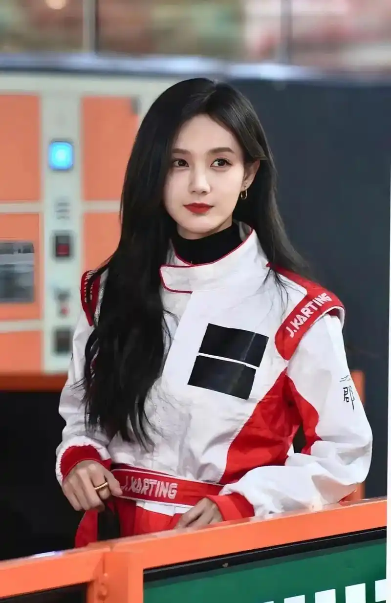 李一桐#娱乐大赏# #惊艳瞬间# #明星的那些神图