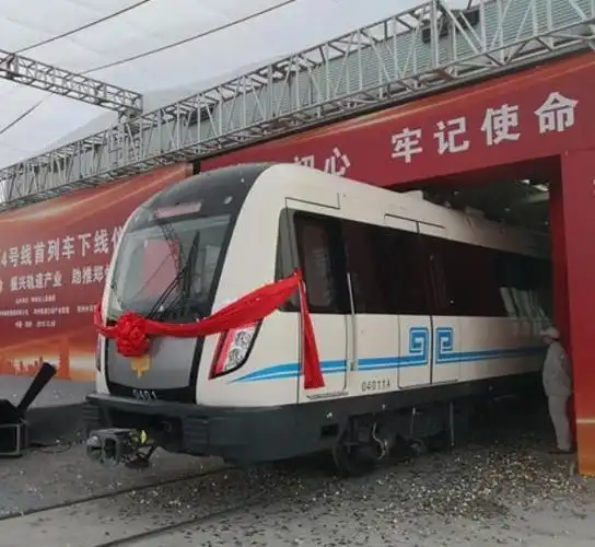 车辆设施郑州地铁4号线列车突出人性化设计,车内布置,车辆隔音,客室