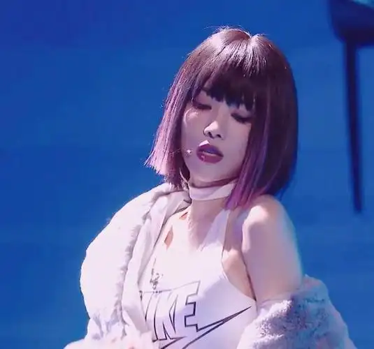 万茜的短发宁静的短发再看王霏霏的短发确定是一个人吗