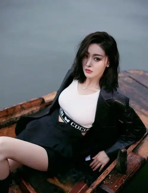 大众女神张天爱身材性感窈窕惹人羡慕古灵精怪甜如初恋