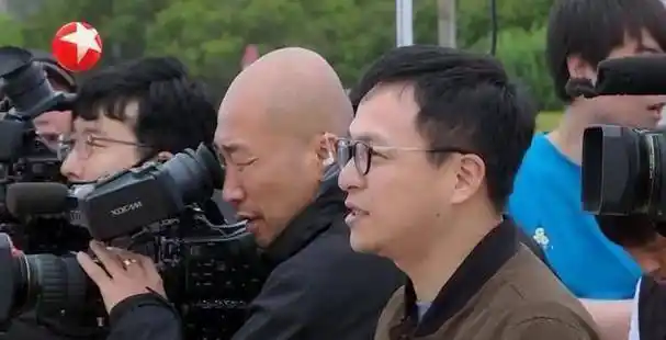 《极限挑战6》要变味了,张艺兴退出,迪丽热巴缺席_收视率_黄磊_孙红雷