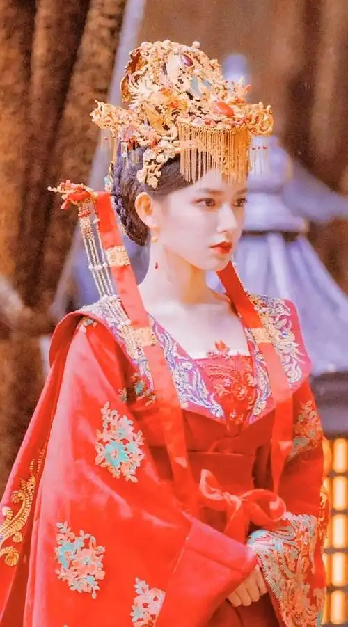 24位女星绝美红衣古装造型!美人如玉,倾国倾城!你被惊艳到了吗