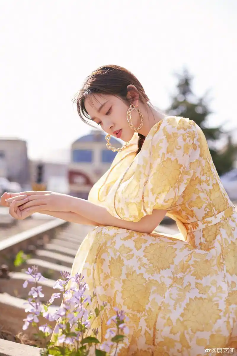 和花合拍,这几位婚姻幸福的女明星,拍照也太明媚了吧!