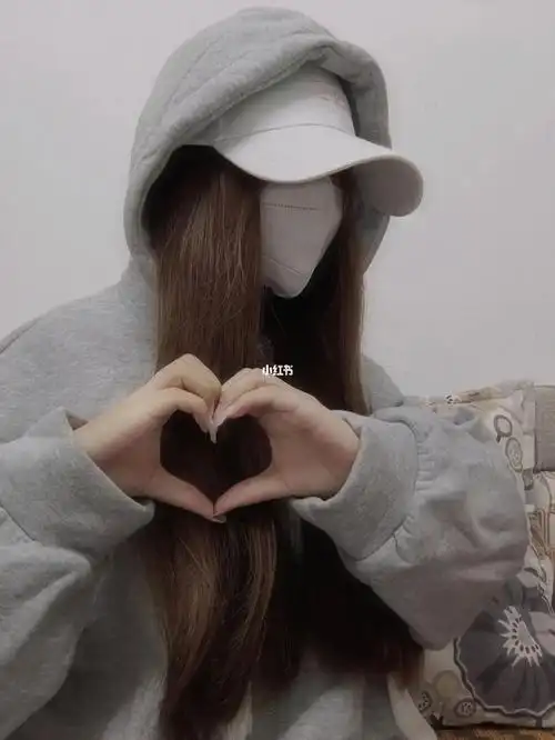 锁屏壁纸   #情侣锁屏壁纸  快@你的女朋友给你拍#口罩  #卫衣