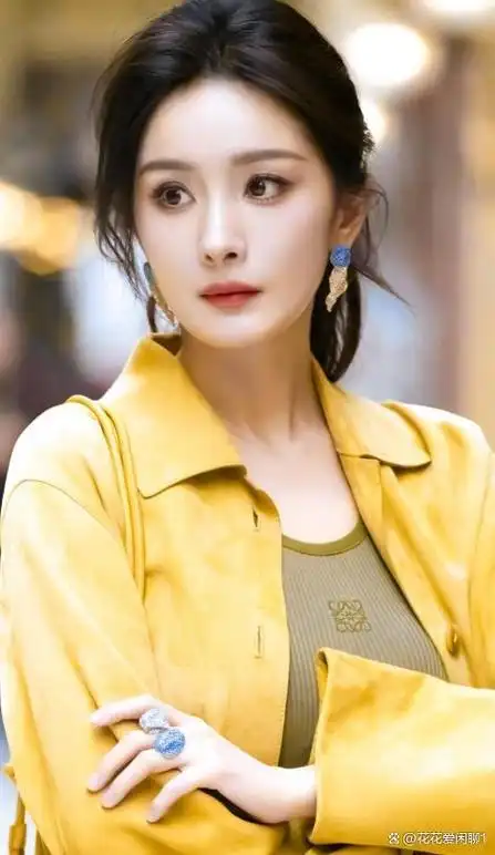 她与李易峰,魏大勋等人传出了绯闻,但都没有得到证实.