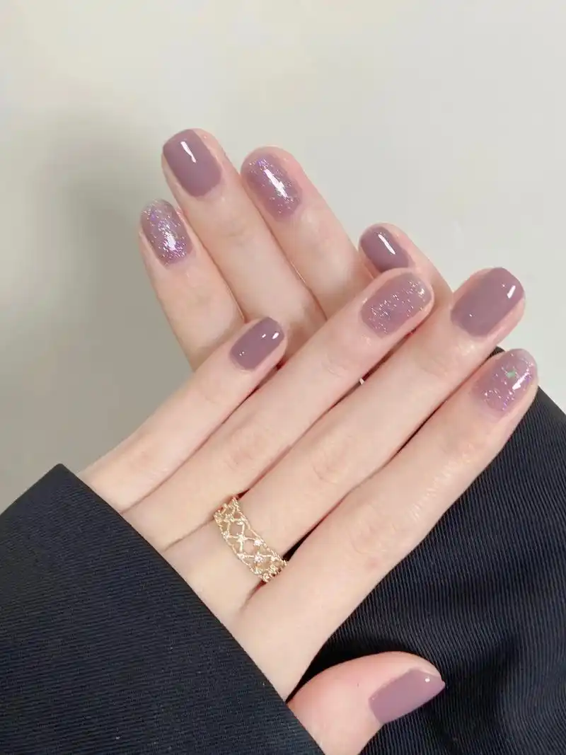 浅调薰衣草配色.#短指甲也可以这么美 #超好看的美甲 #抖音 - 抖音