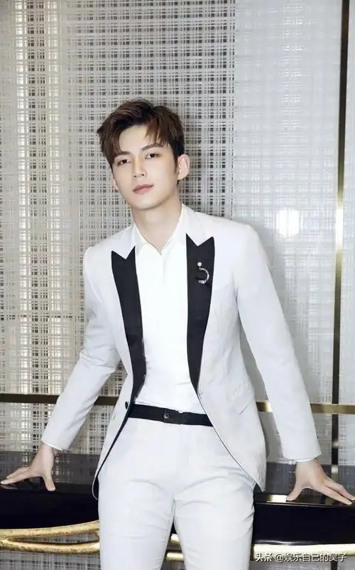 亚洲十大最帅的男明星排行榜2021(亚洲十大最帅的男明星排行榜2020)