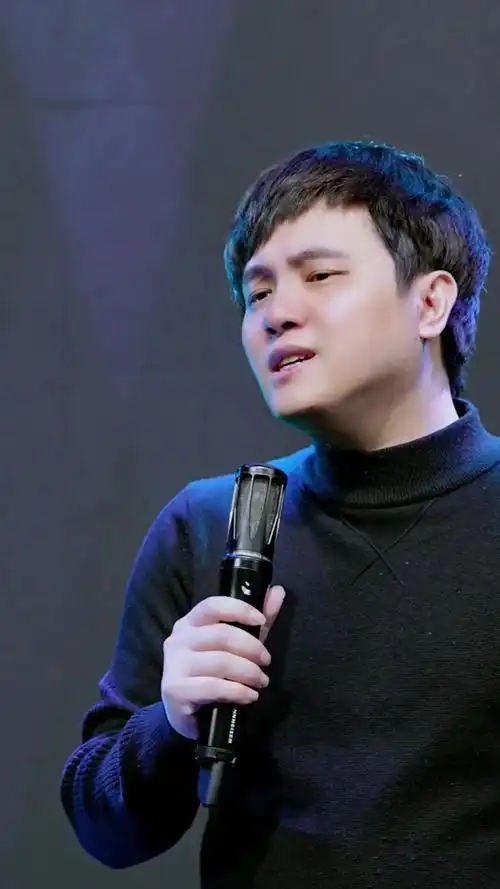 很喜欢的一首歌伤心日记的副歌希望你们也喜欢郑源