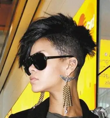 扫一扫脸型配发型,侧面女士阴阳头发型图案_女生扫一扫脸型配发型