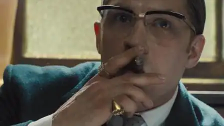 西装暴徒汤姆哈迪迷倒无数青年的黑帮步伐,不服你也可以试试