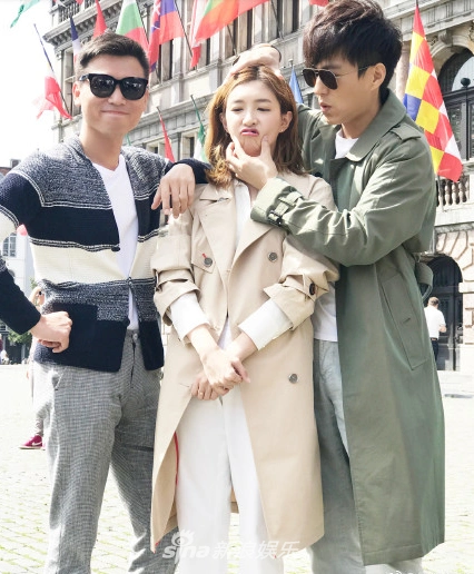 老干部真会玩靳东懒理传闻与江疏影搞怪尬舞