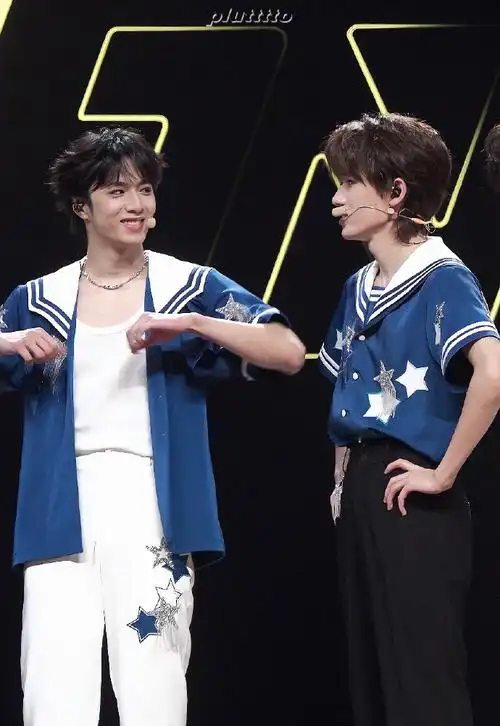 文轩世界第一初恋##宋亚轩刘耀文合唱对视