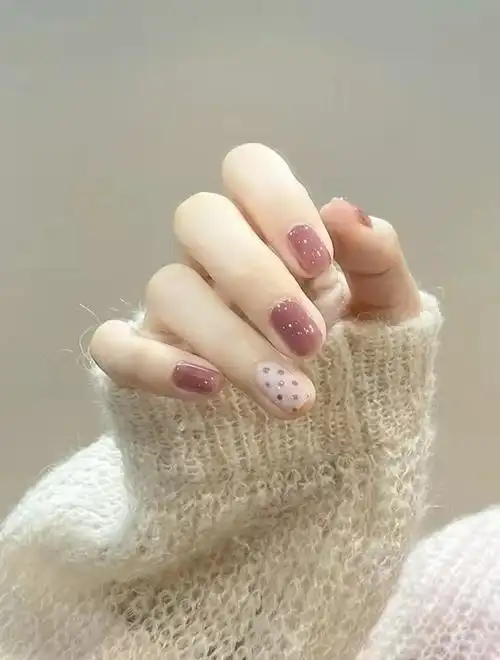 指甲图片2022新款显白美甲2022流行指甲款式图片