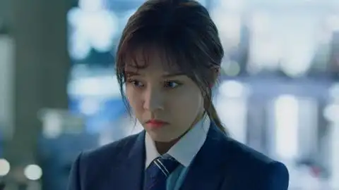 《风暴舞》玛雅对陈静雯态度冷淡 周子萱让陈静雯帮忙看视频