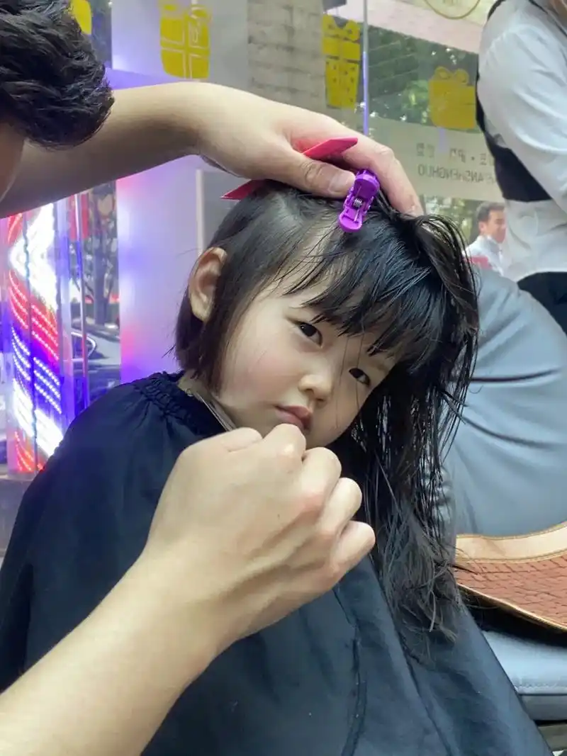 齐刘海的小可爱  #宝宝发型 - 抖音