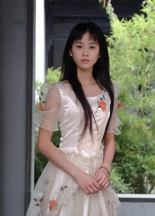 18岁的刘诗诗,是你窗前的白月光还是心口的那抹朱砂痣?