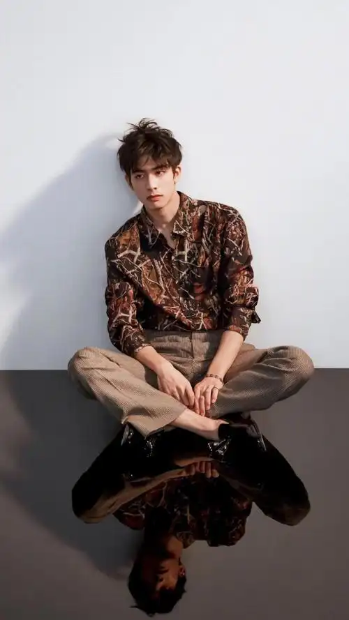 暖心男孩宋威龙休闲帅气写真