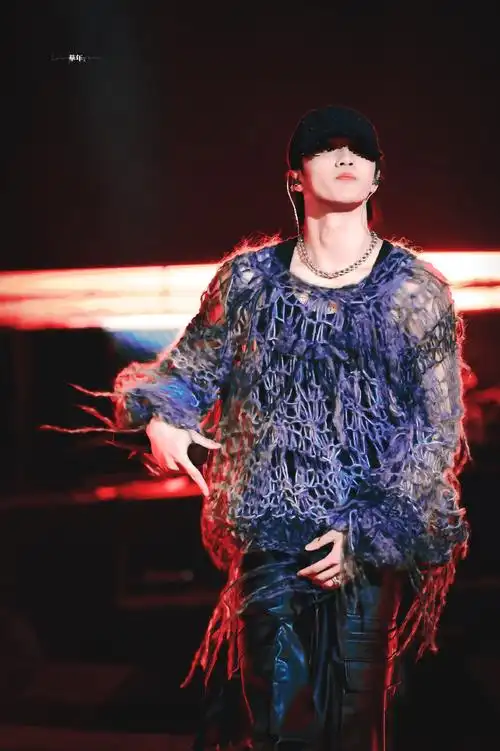 刘耀文叁重楼暨出道四周年演唱会##刘耀文solo直拍混剪