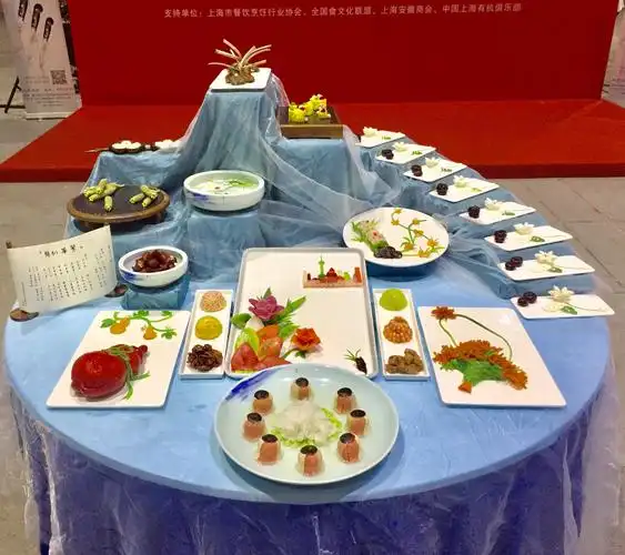 今天还发生一个意外情况,一位无锡来参赛的选手,因不知比赛