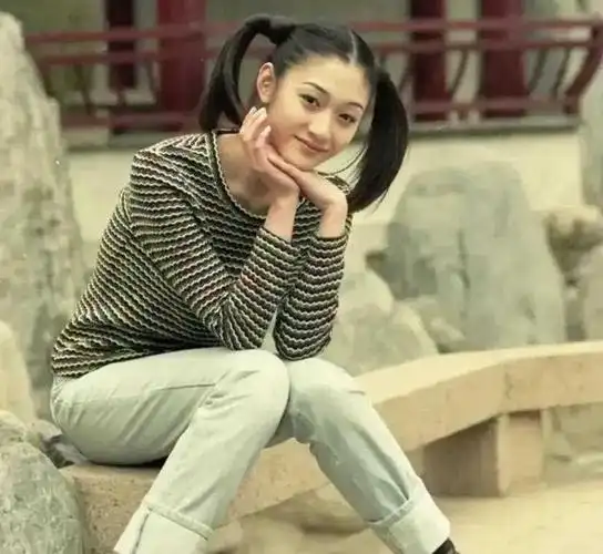 事实证明47岁的人间尤物李小冉已活成了娱乐圈的教科书