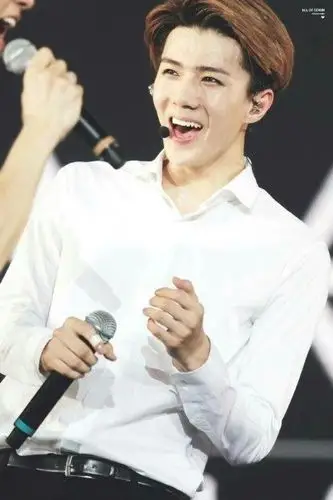 吴世勋的月牙眼微笑合集,屏幕前的你们笑了吗