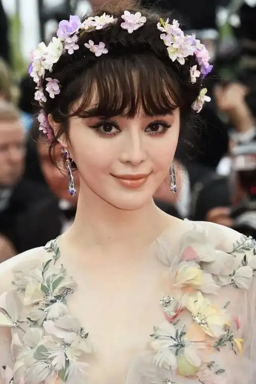 2015年,戛纳红毯上的范冰冰