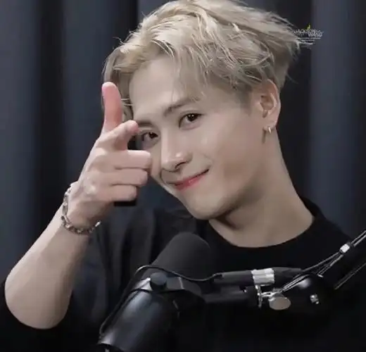 王嘉尔你不要太过分了哦过分可爱了有点