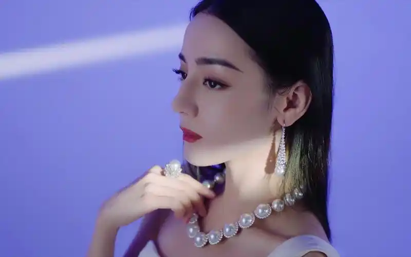 [迪丽热巴]珍珠和美人更配哦!