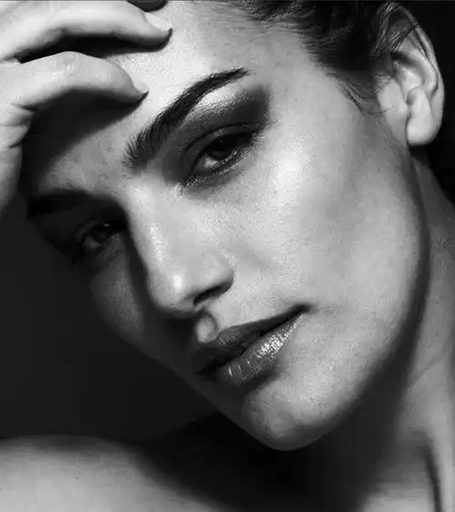 ps人像精修教程:简单快速的人脸皮肤精修技巧