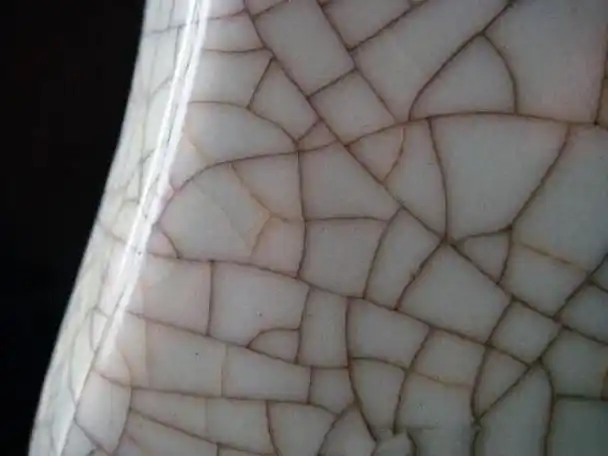 哥窑瓷器的"酥油光"是怎么形成的,该怎么辨别