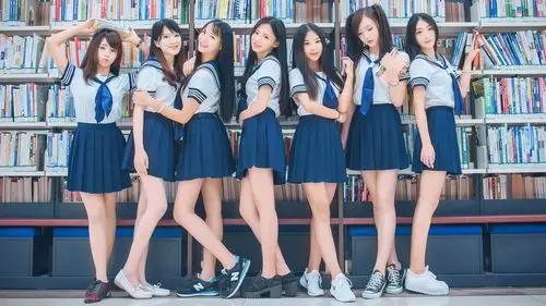 青春校园制服美女